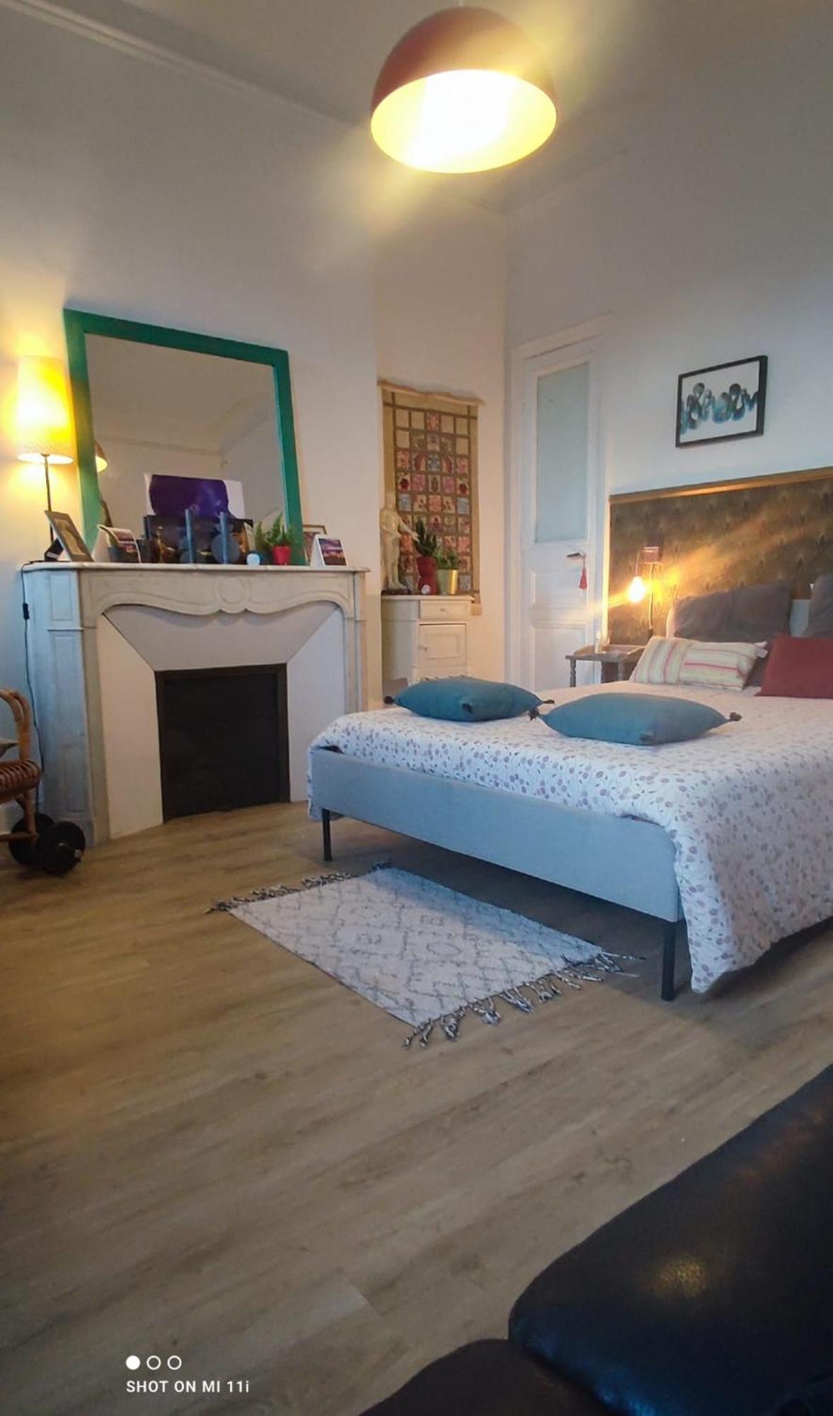 Chez L'Habitant, Propose Grande Chambre Vieux Port Марсель Экстерьер фото