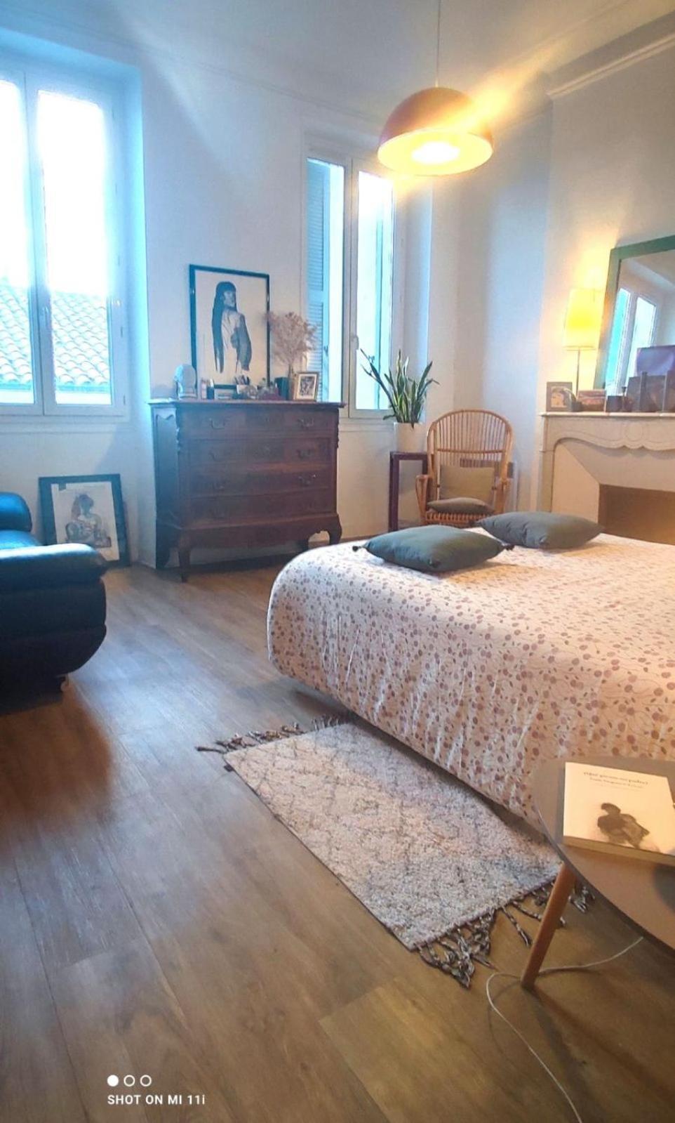 Chez L'Habitant, Propose Grande Chambre Vieux Port Марсель Номер фото